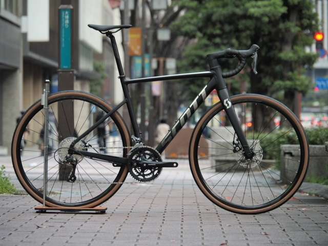 SCOTT SPEED STER 40 DISC | 多様な商品ラインナップや店舗の様子など